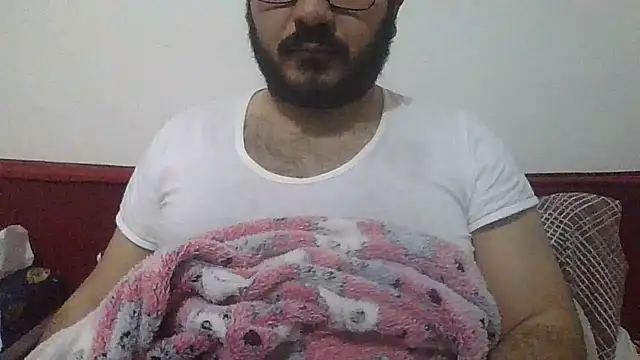 Snapshot of UrfavSlaveBitch chatting on March 8, 2026, 4:33 pm UrfavSlaveBitch online show from March 8, 2026, 4:33 pm