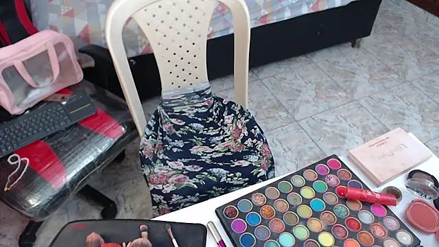 Snapshot of CassandraBaby_ chatting on January 28, 2025, 2:31 pm CassandraBaby online show from January 28, 2025, 2:31 pm