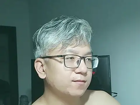 leoUSIR online show from September 23, 2025, 5:27 pm