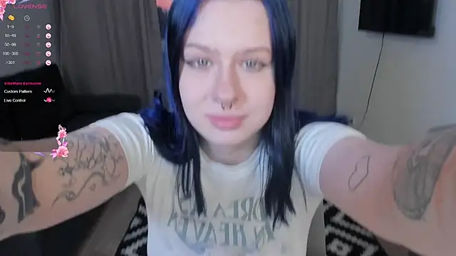 Snapshot of tender_kiitty chatting on February 15, 2026, 3:20 pm tender kiitty online show from February 15, 2026, 3:20 pm