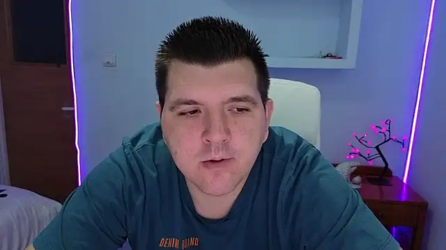 Snapshot of JasonJacks chatting on October 5, 2025, 5:50 am JasonJacks online show from October 5, 2025, 5:50 am