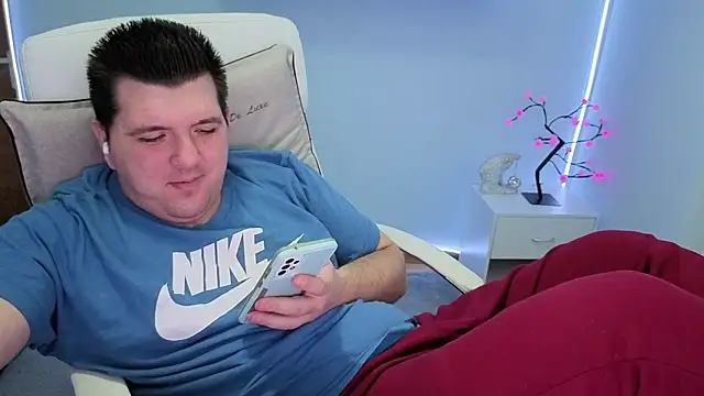 Snapshot of JasonJacks chatting on November 11, 2025, 4:45 am JasonJacks online show from November 11, 2025, 4:45 am