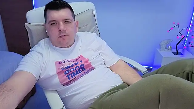 Snapshot of JasonJacks chatting on November 20, 2025, 4:01 am JasonJacks online show from November 20, 2025, 4:01 am