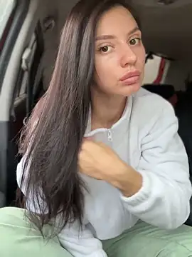 Snapshot of JulliaVegas chatting on October 4, 2025, 2:20 am JulliaVegas online show from October 4, 2025, 2:20 am