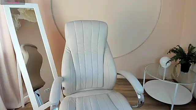 DarkErica online show from March 4, 2026, 1:50 pm