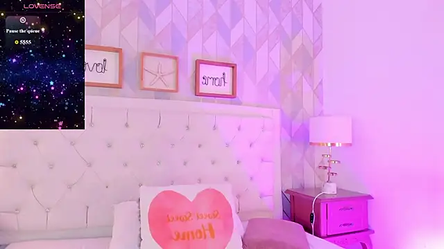 rebeca watsson online show from February 11, 2026, 11:59 am