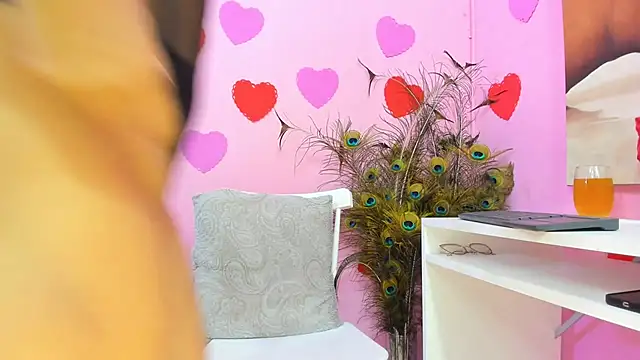 Snapshot of miss--flora chatting on March 8, 2025, 8:03 pm miss--flora online show from March 8, 2025, 8:03 pm