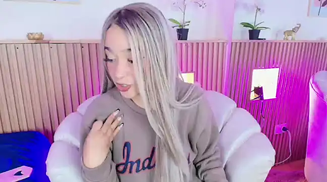 EmmaJhonnsson online show from March 8, 2025, 2:55 am