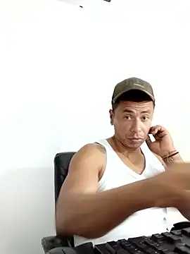 Snapshot of Antolinex chatting on December 18, 2025, 7:20 pm Antolinex online show from December 18, 2025, 7:20 pm