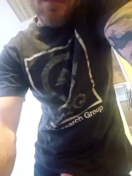 Huntzg23 online show from March 4, 2026, 2:50 am