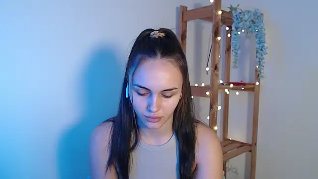 IrinaShayk18 online show from February 1, 2025, 9:32 am