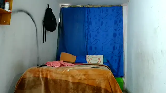 pecadodulce123 online show from March 21, 2025, 5:56 pm