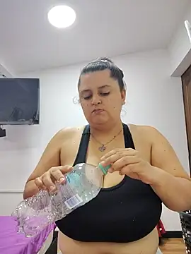 Miss balloonsmila online show from October 26, 2025, 4:18 am