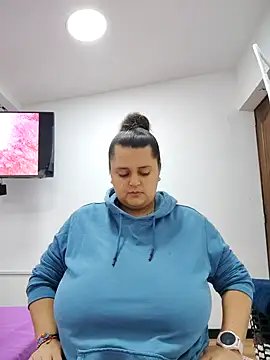 Miss balloonsmila online show from November 23, 2025, 2:55 am