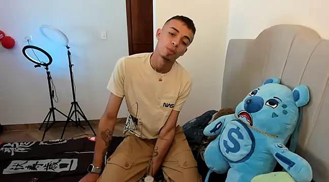 Snapshot of twink_latino5 chatting on December 21, 2024, 2:09 am twink latino5 online show from December 21, 2024, 2:09 am