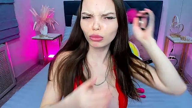 Curvy Dynamite  online show from January 14, 2026, 1:11 am