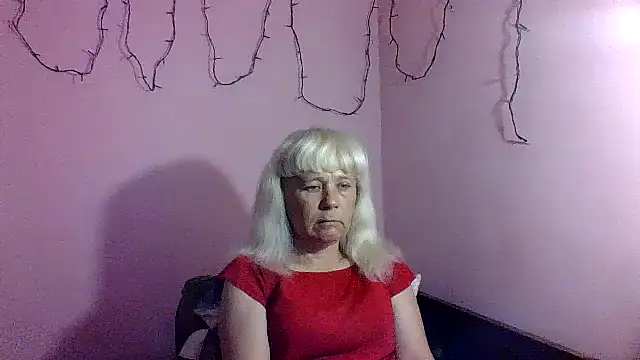 sakura blonde online show from April 2, 2026, 7:39 am