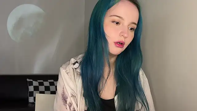 bumble bee online show from December 28, 2024, 1:06 pm