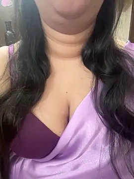 Snapshot of Akhi_Akshaya chatting on December 20, 2024, 1:47 am Akhi Akshaya online show from December 20, 2024, 1:47 am