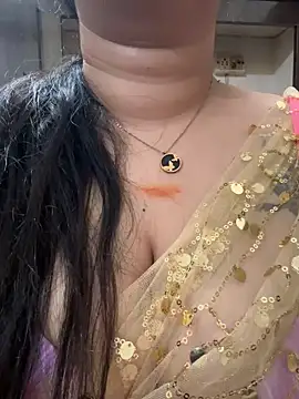 Snapshot of Akhi_Akshaya chatting on December 28, 2024, 3:59 pm Akhi Akshaya online show from December 28, 2024, 3:59 pm