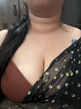 Snapshot of Akhi_Akshaya chatting on January 7, 2025, 7:06 pm Akhi Akshaya online show from January 7, 2025, 7:06 pm