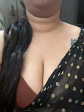 Snapshot of Akhi_Akshaya chatting on January 7, 2025, 10:08 pm Akhi Akshaya online show from January 7, 2025, 10:08 pm