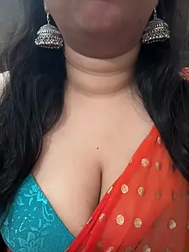 Snapshot of Akhi_Akshaya chatting on January 8, 2025, 6:09 pm Akhi Akshaya online show from January 8, 2025, 6:09 pm