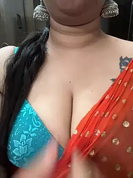 Snapshot of Akhi_Akshaya chatting on January 8, 2025, 9:12 pm Akhi Akshaya online show from January 8, 2025, 9:12 pm