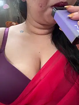 Snapshot of Akhi_Akshaya chatting on January 11, 2025, 6:23 pm Akhi Akshaya online show from January 11, 2025, 6:23 pm