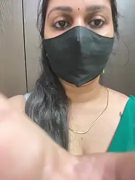 Snapshot of Akhi_Akshaya chatting on February 21, 2025, 7:32 pm Akhi Akshaya online show from February 21, 2025, 7:32 pm