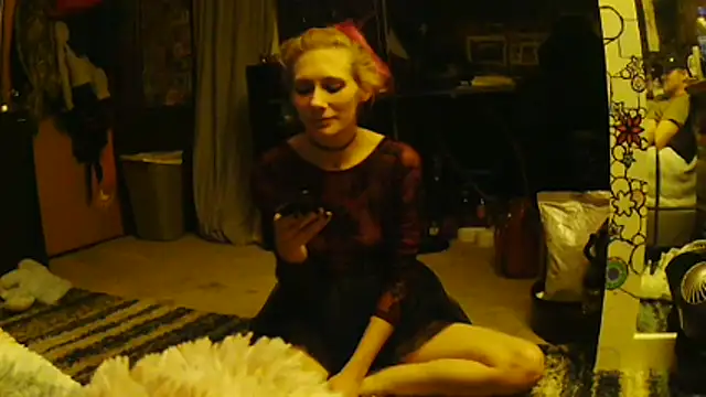 EroticKityii online show from April 5, 2026, 6:43 am