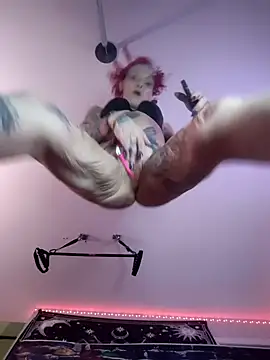 MommyMisfit online show from January 14, 2026, 10:43 am