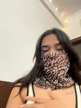 Kirti Mittal online show from November 14, 2025, 6:06 pm