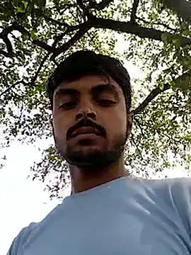 Snapshot of Suraj223kumar chatting on March 16, 2026, 4:40 am Suraj223kumar online show from March 16, 2026, 4:40 am