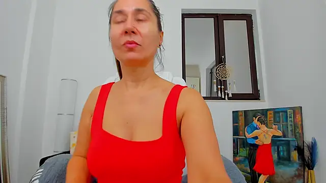 Snapshot of Julya_Anna chatting on November 5, 2025, 5:07 am Julya Anna online show from November 5, 2025, 5:07 am