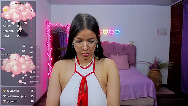 Snapshot of Emilly_tay chatting on February 9, 2025, 2:40 pm Emilly tay online show from February 9, 2025, 2:40 pm