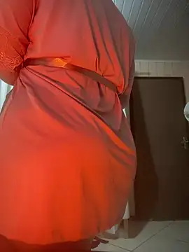 Snapshot of pAuLa_- chatting on February 21, 2025, 5:46 am pAuLa - online show from February 21, 2025, 5:46 am