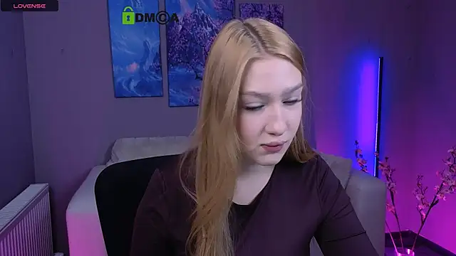 playful sophie online show from November 16, 2025, 8:25 pm