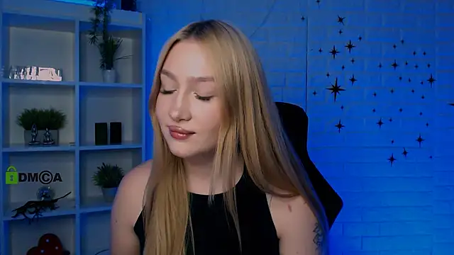 playful sophie online show from May 26, 2026, 7:21 pm