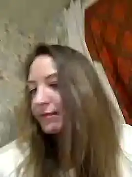 Snapshot of KattyLuuu chatting on January 2, 2025, 11:27 pm KattyLuuu online show from January 2, 2025, 11:27 pm