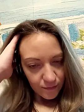 Snapshot of KattyLuuu chatting on December 13, 2025, 9:20 pm KattyLuuu online show from December 13, 2025, 9:20 pm