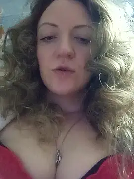 Snapshot of KattyLuuu chatting on January 7, 2026, 8:44 pm KattyLuuu online show from January 7, 2026, 8:44 pm