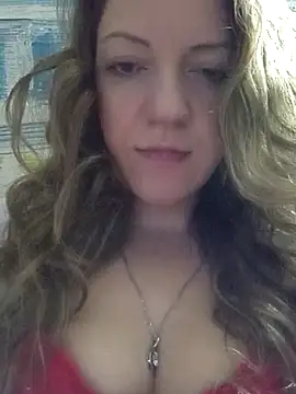 Snapshot of KattyLuuu chatting on February 1, 2026, 10:47 am KattyLuuu online show from February 1, 2026, 10:47 am