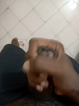 Snapshot of tharu111111 chatting on October 15, 2025, 9:59 pm tharu111111 online show from October 15, 2025, 9:59 pm