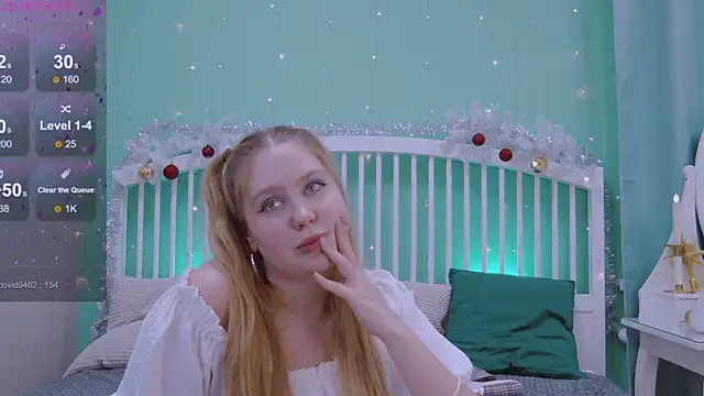 Snapshot of Ellie_Wellie chatting on December 25, 2024, 4:32 pm Ellie Wellie online show from December 25, 2024, 4:32 pm