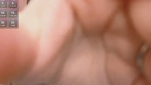 Snapshot of Ellie_Wellie chatting on January 28, 2025, 6:28 pm Ellie Wellie online show from January 28, 2025, 6:28 pm