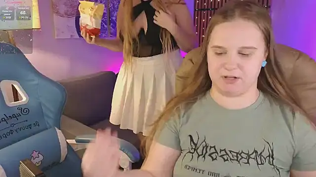 Snapshot of Ellie_Wellie chatting on February 6, 2025, 6:02 pm Ellie Wellie online show from February 6, 2025, 6:02 pm