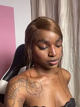 Snapshot of Zizi-campbel chatting on September 18, 2025, 7:54 am Zizi-campbel online show from September 18, 2025, 7:54 am