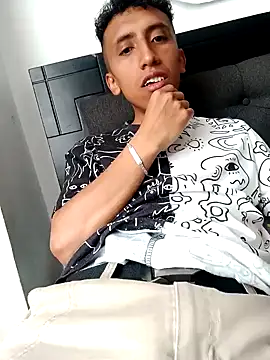 Alex-col online show from December 26, 2024, 4:36 pm