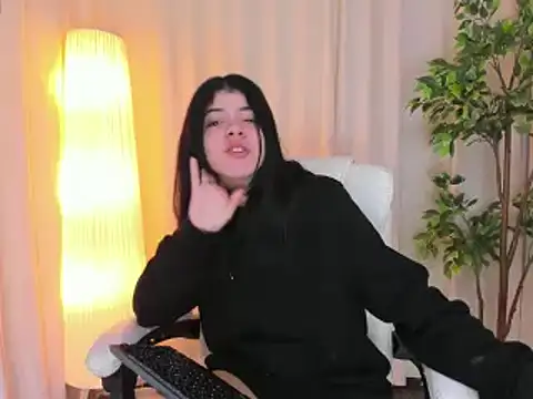 Maddy bennet online show from March 12, 2025, 8:08 am